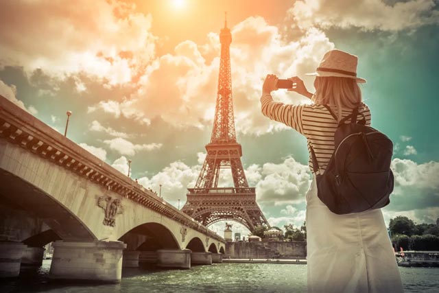 How to Travel Cheap in France - Where to Go and what to Do